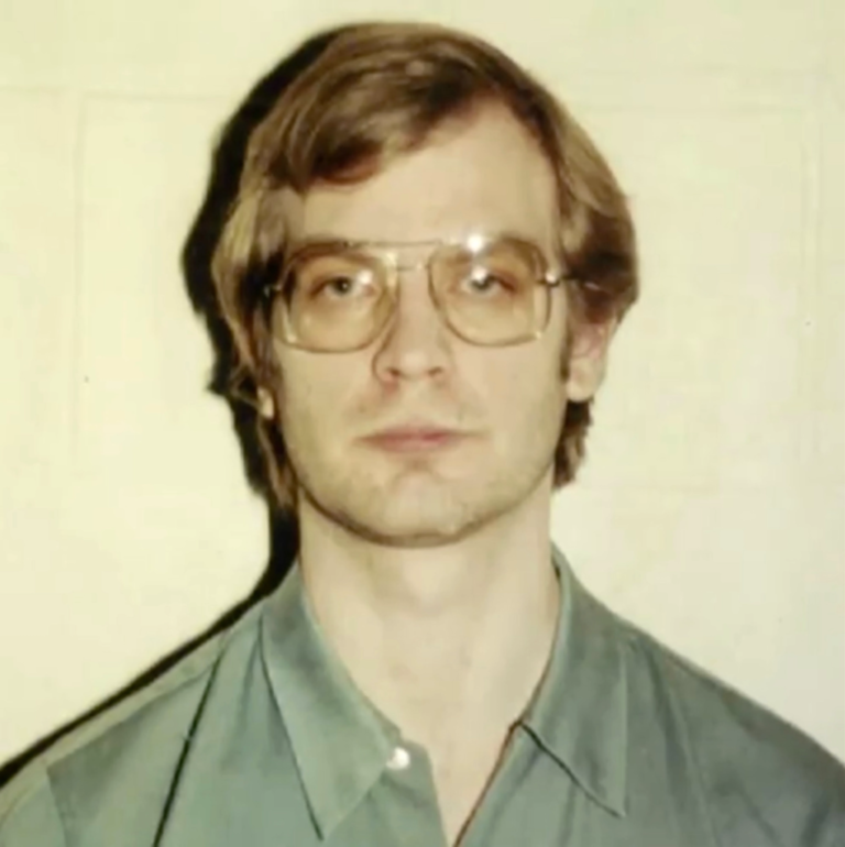 Exploring the Complex Psychology Behind Jeffrey Dahmer: Revealing the Thoughts of a Serial Killer